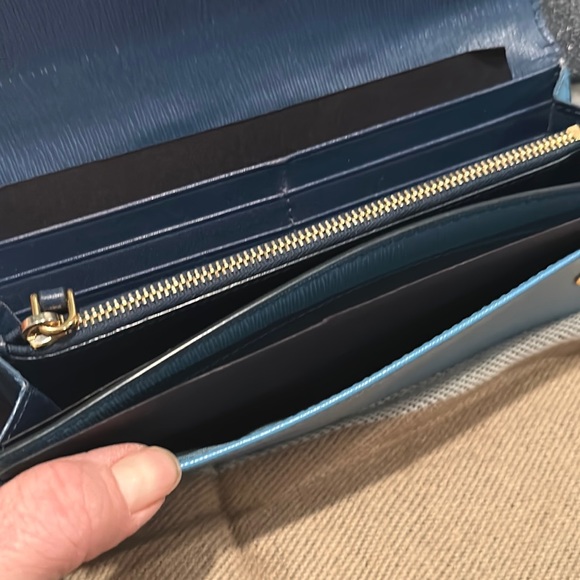 PRADA 2- Tone Blue saffiano leather Accordion wallet - Picture 3 of 8